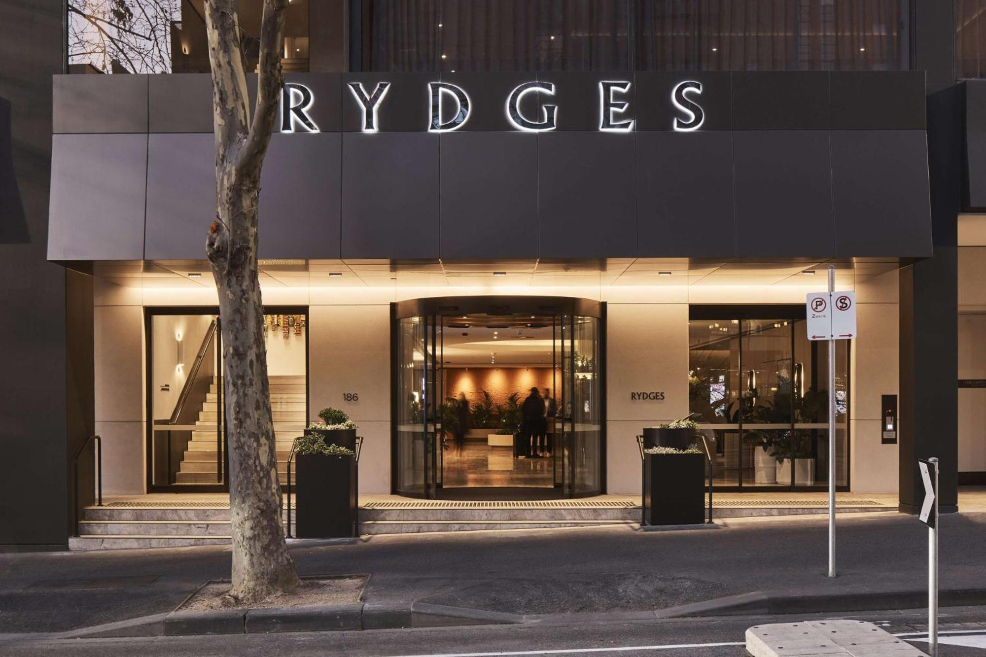 Rydges Melbourne Hotel Exterior photo